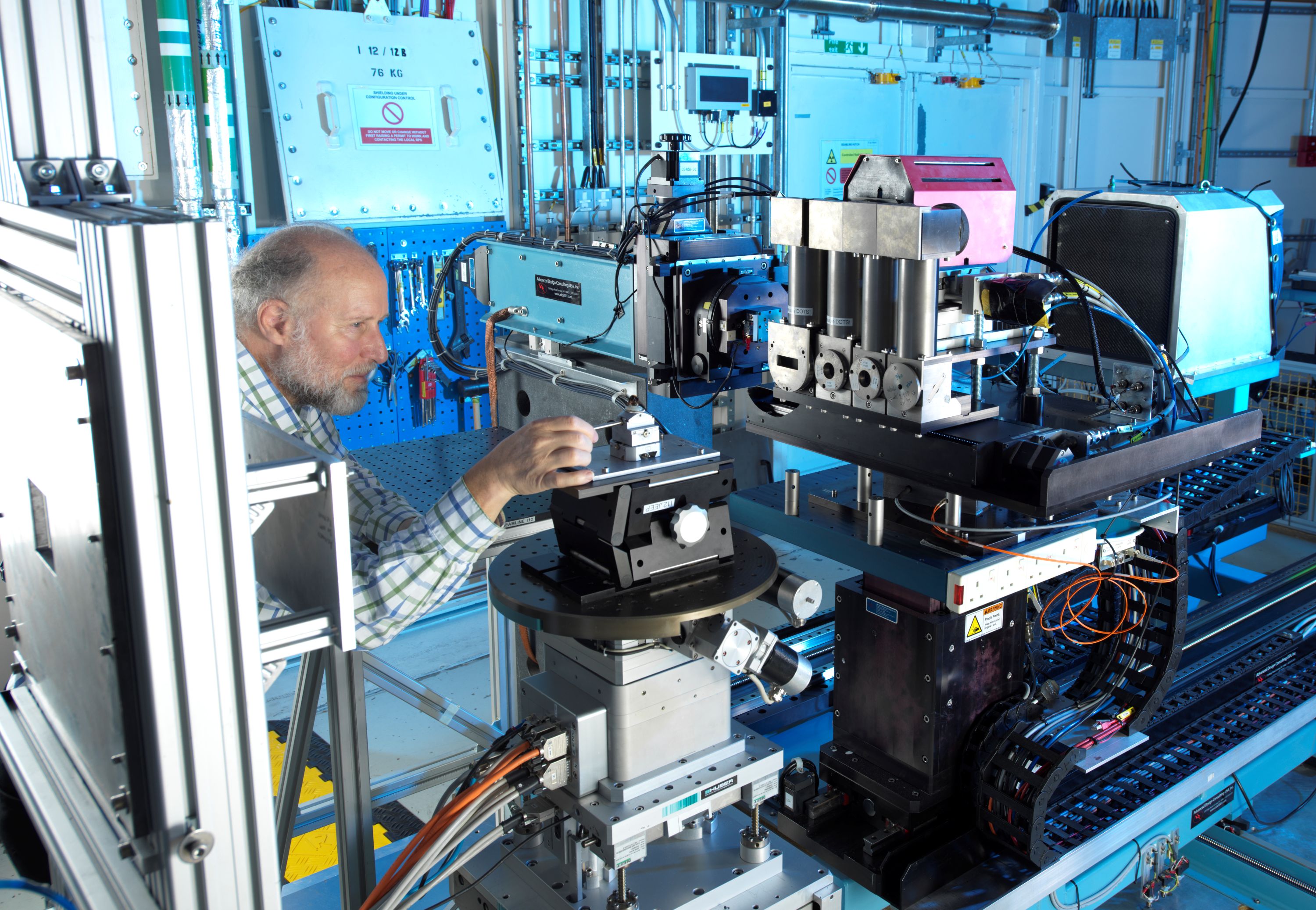 I12 Senior beamline scientist and co-author Robert Atwood.